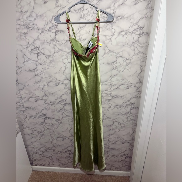 Princess Polly Kenzie Maxi Green Floral Dress 2 - Picture 4 of 13